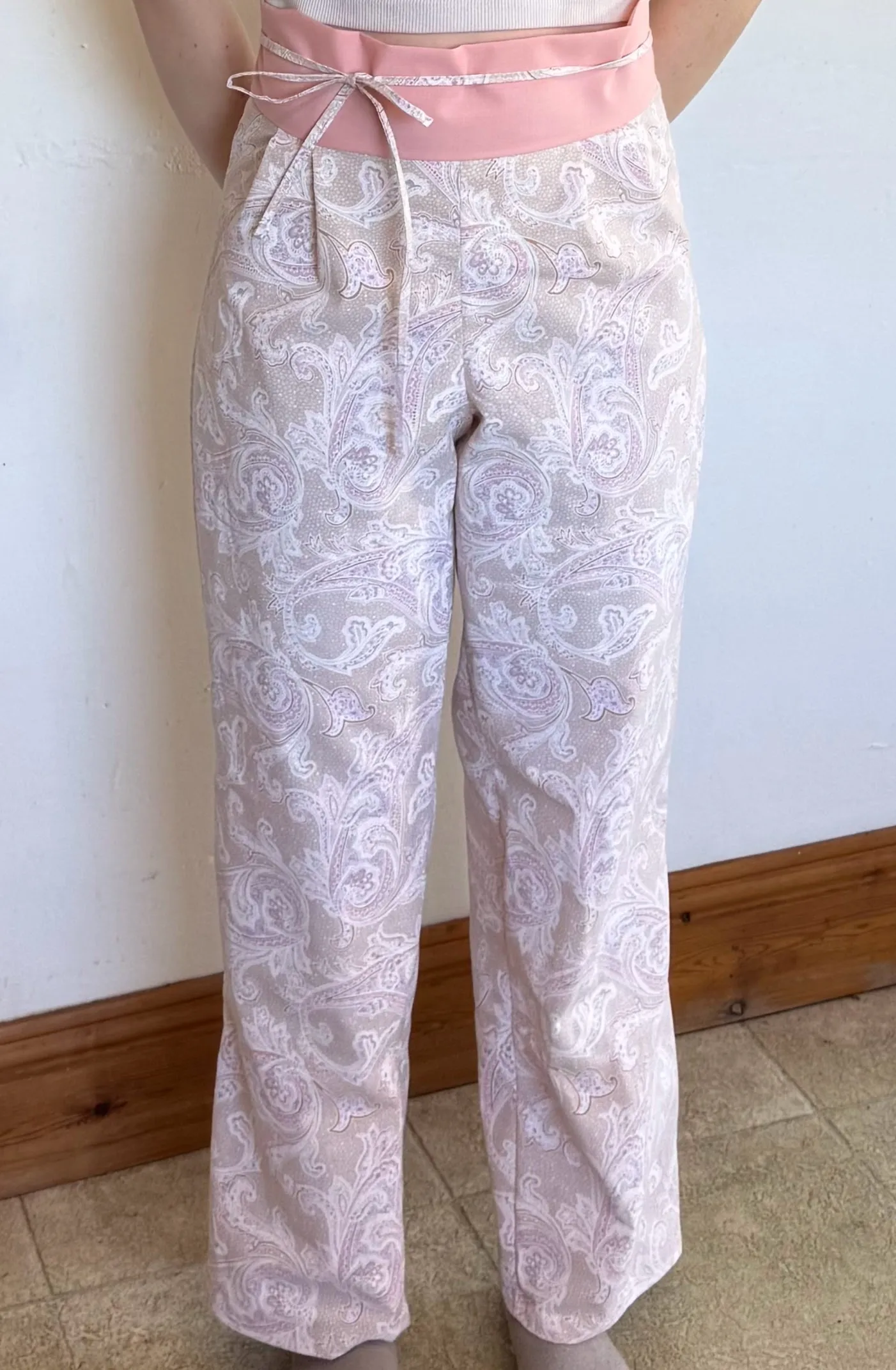 Bow pants